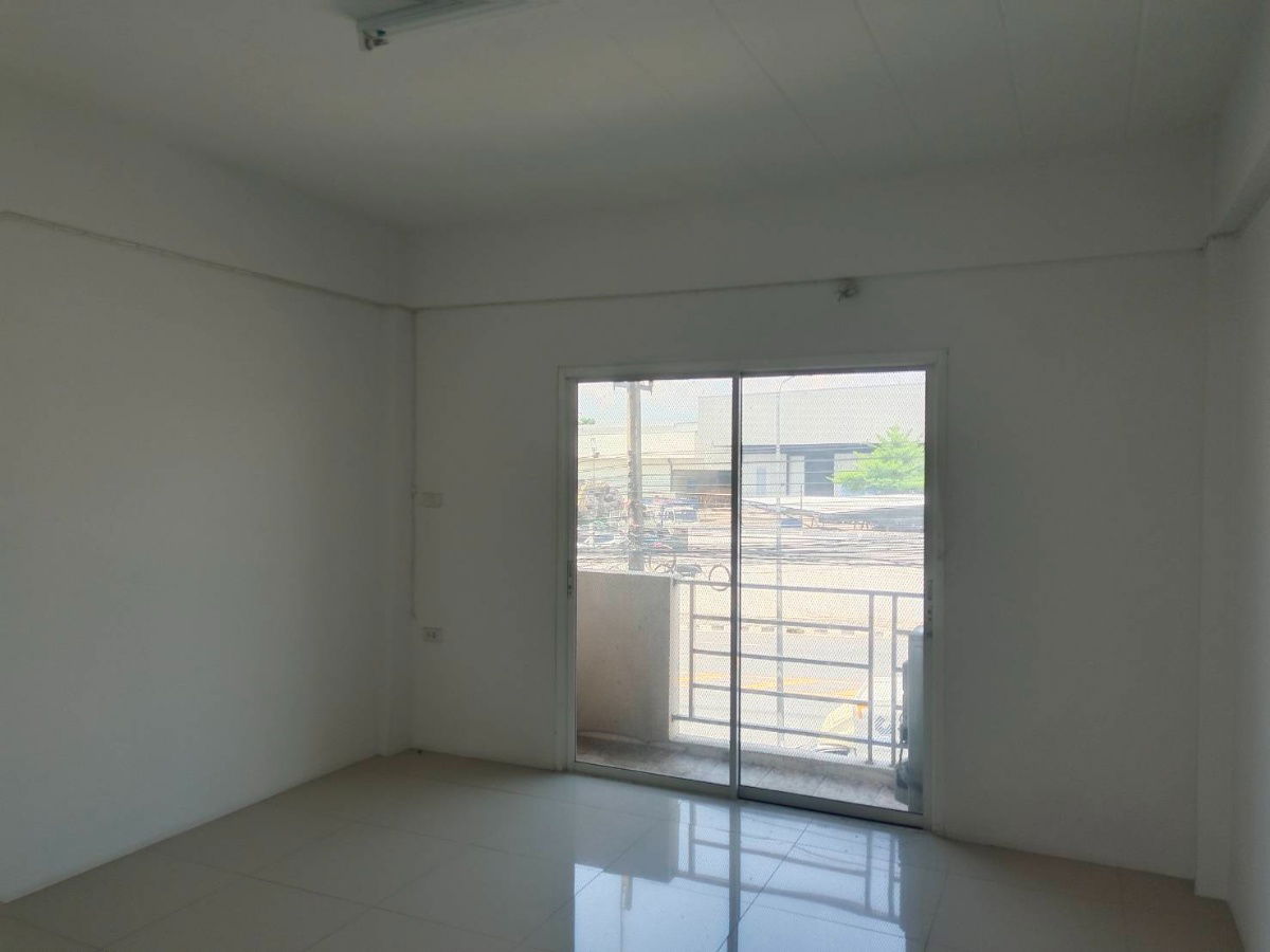 picture 2-unit, 3-storey shophouse for rent in Sriracha, 5 minute drive from J Park Sriracha - 9/14