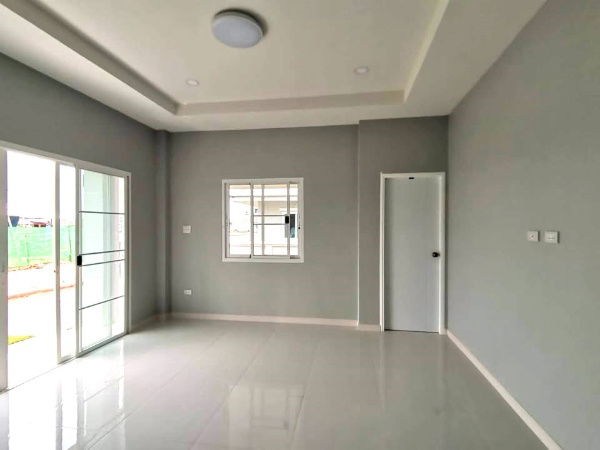 รูป ขายบ้านเดี่ยวชั้นเดียว  3 ห้องนอน  2 ห้องน้ำ  1 ห้องครัว  1 ที่จอดรถ - รูปที่ 3/9