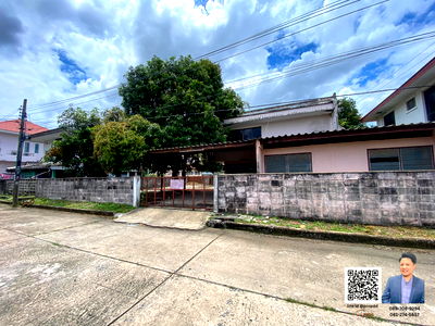 ขายบ้านเดี่ยว : ที่ดินแปลงสวย  ติดถนน 2 ด้าน ในหมู่บ้านเสนานิเวศน์ – เหมาะออฟฟิศ หรือ อยู่อาศัย