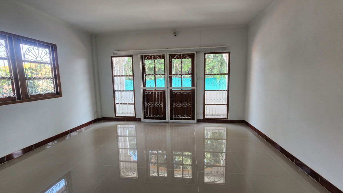 รูป บ้านเดี่ยวหลังใหญ่ เนื้อที่กว้างขวาง ทำเลดี เดินทางสะดวก หมู่บ้าน ปรีชา ถนนสุวินทวงศ์34 หนองจอก - รูปที่ 21/38