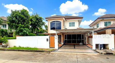 Houses for sale Lotus's north ratchapruek : 2-Story Detached House for Sale - Sammakorn Ratchaphruek Prime Location | Easy Commute | Move-in Ready | Fully Extended | Best Value!