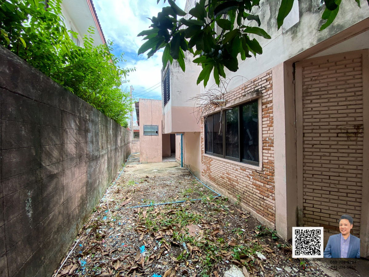 picture A Rare Dual-Frontage Land Plot in Senanives Village — Perfect for Living, Office, or Redevelopment - 7/16