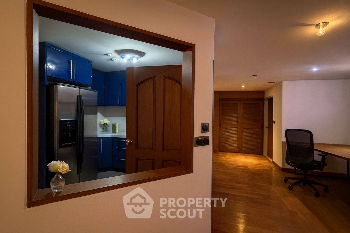 picture 2-BR Condo at Las Colinas near BTS Asok (ID 2342504) - 3/12