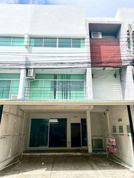 ✨️ For Rent 📍Bang Phli (Opposite Lotus City Park) Townhome Office พร้อมอุปกรณ์ครบ 💡 เหมาะสำหรับทำออฟฟิศหรืออยู่อาศัย จดทะเบียนบริษัทได้ ✅