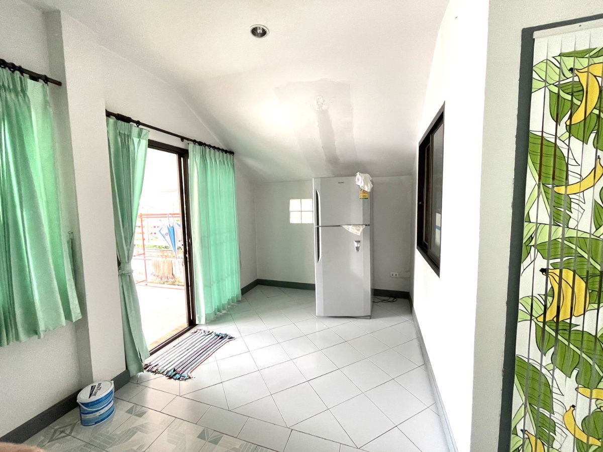 รูป ให้เช่าบ้านเดี่ยวชั้นเดียว  4 ห้องนอน 3 ห้องน้ำ 1  ห้องครัว  3  ที่จอดรถ  - รูปที่ 9/23