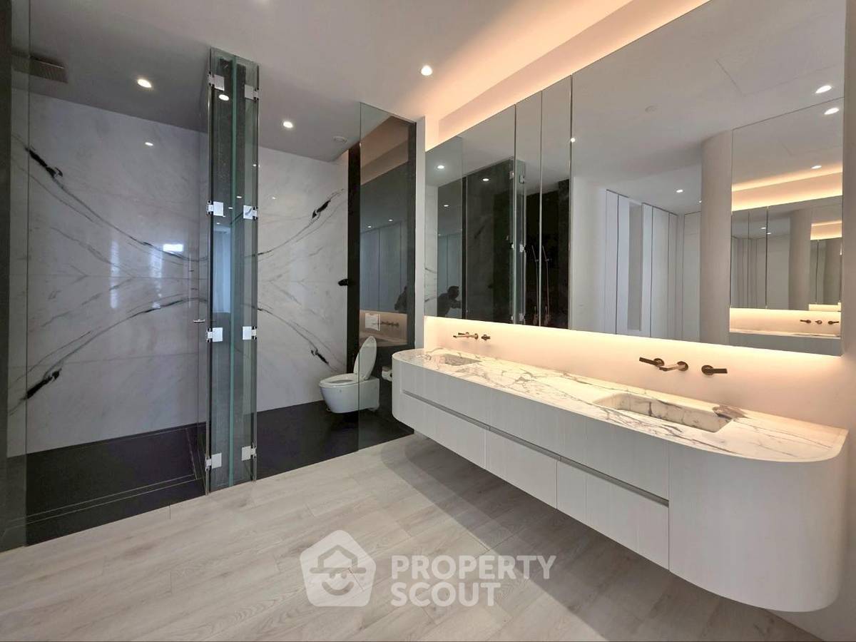 picture 4-BR Condo at The Diplomat 39 near BTS Phrom Phong (ID 2347268) - 15/25