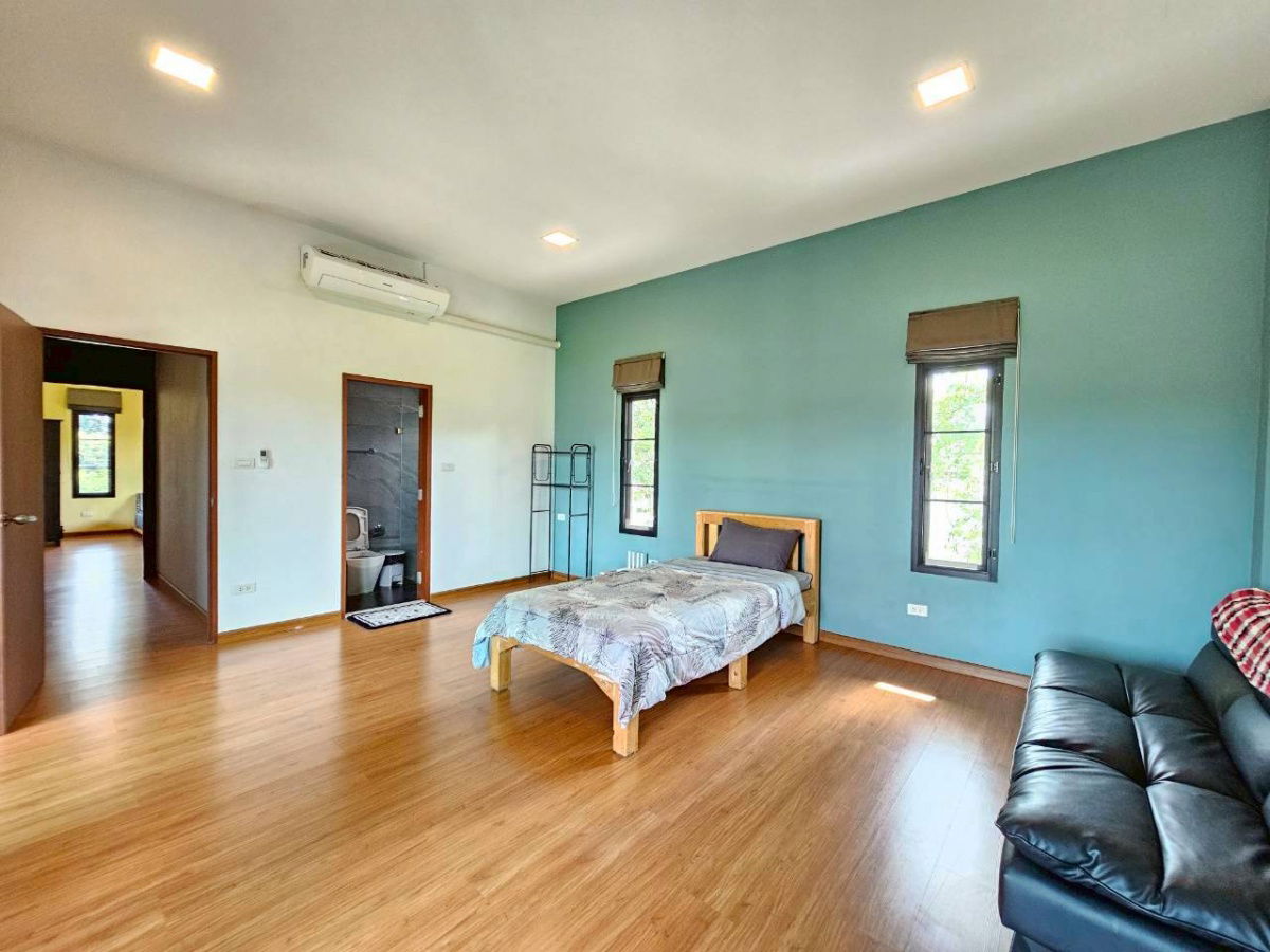 รูป ขายบ้านเดี่ยวสองชั้น  3 ห้องนอน 4 ห้องน้ำ 1  ห้องครัว  2 ที่จอดรถ - รูปที่ 18/31