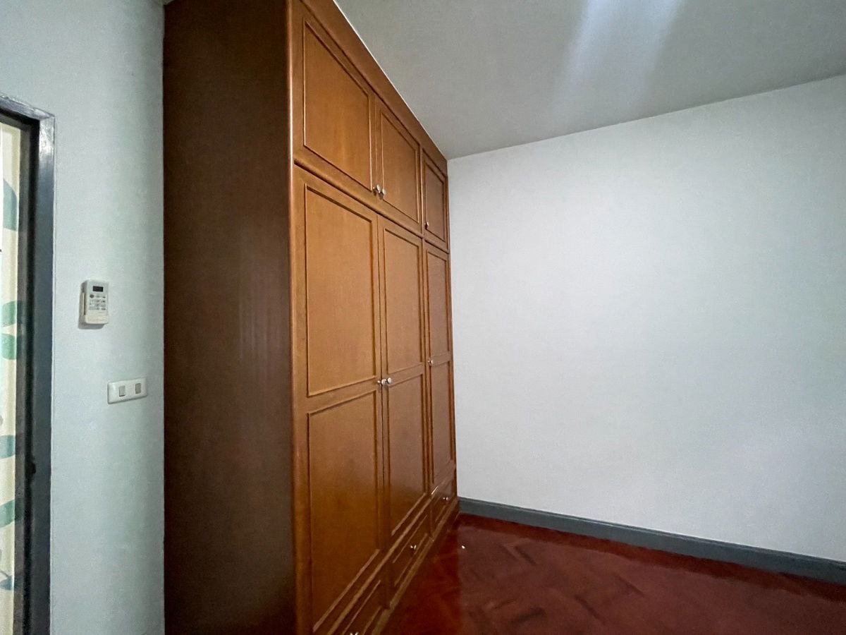 รูป ให้เช่าบ้านเดี่ยวชั้นเดียว  4 ห้องนอน 3 ห้องน้ำ 1  ห้องครัว  3  ที่จอดรถ  - รูปที่ 12/23