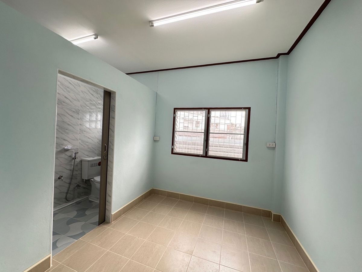 picture WS4726 [For rent] Commercial building in the heart of Sukhumvit 46 (Soi Phumichit) 💸 Rent 25,000 baht/month 🚆 BTS Phra Khanong - 9/16