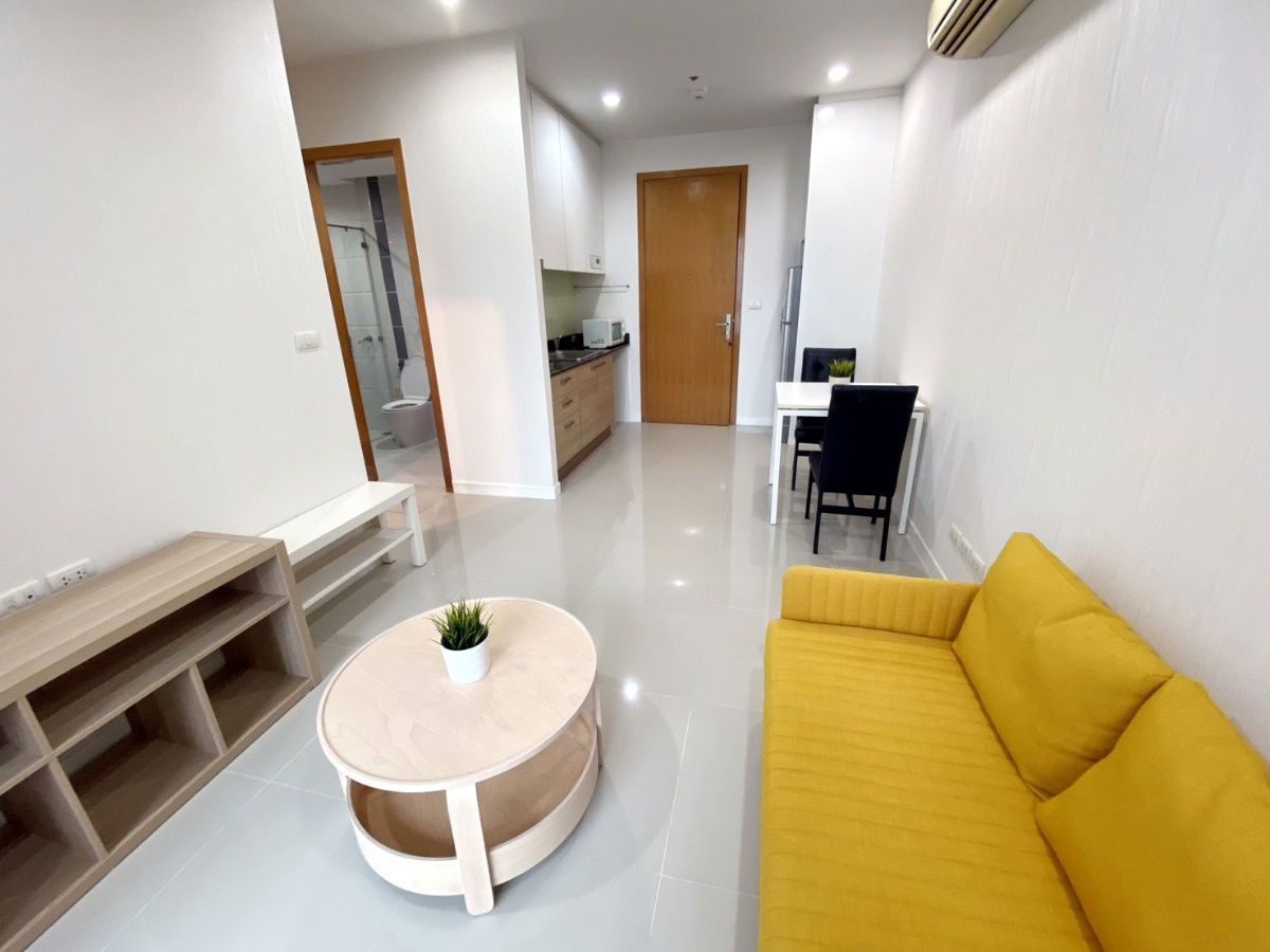 รูป ***ให้เช่า Circle 1 เพชรบุรี36 (ตกแต่งใหม่!!! + รับลมเย็น วิวสวย) *รับโปรพิเศษ* LINE : @Feelgoodhome (มี@หน้า) - รูปที่ 3/10