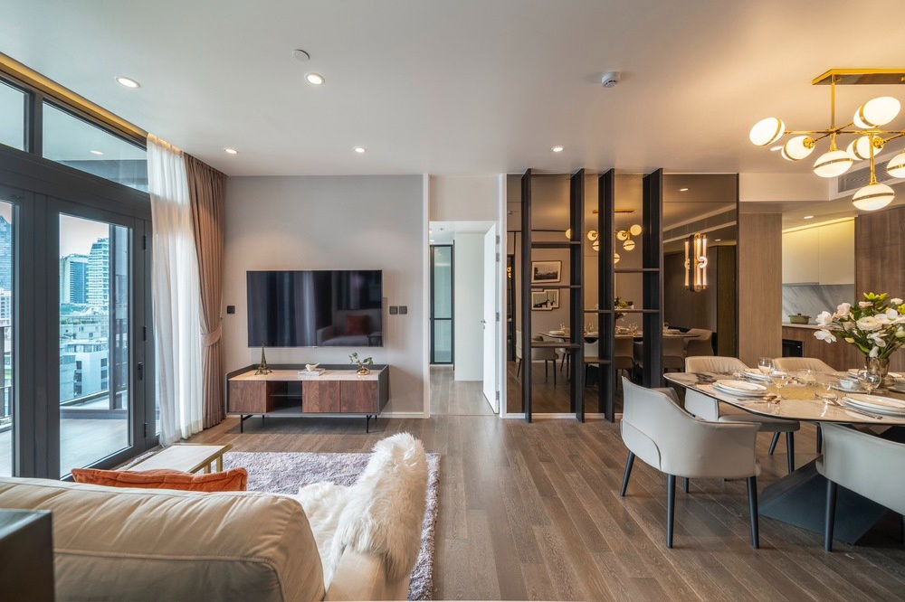 picture Sale with tenant !! high floor 11+, Pet Friendly!! 🔥 Code C20240500324..Muniq Sukhumvit 23, 2 bed, 2 bath, furnished, ready to move in, Special Deal! - 7/14
