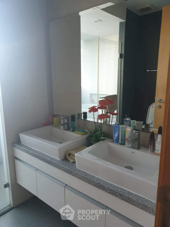 picture 2-BR Condo at Millennium Residence @ Sukhumvit Condominium near BTS Phrom Phong (ID 2327068) - 9/17