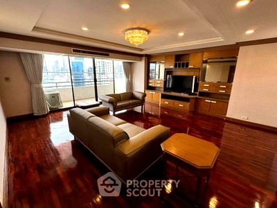 คอนโดให้เช่า : คอนโด 3 ห้องนอน 350 ตร.ม. ชั้น 37 ที่ วัฒนา ไฮท์ส ใกล้ MRT สุขุมวิท (200 ม.) (ID 2348520)