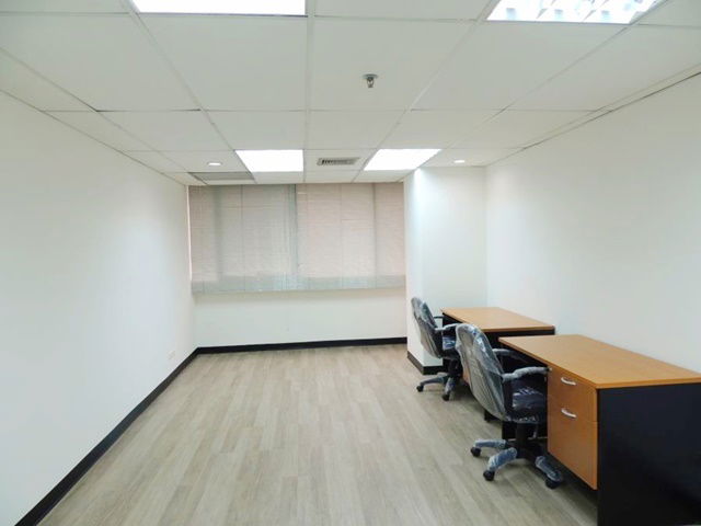 picture BTS ChongNonsi 900m.Office building for rent Jewellery Center Samyan-Silom MRT SamYan 700m. 25-285s - 5/8