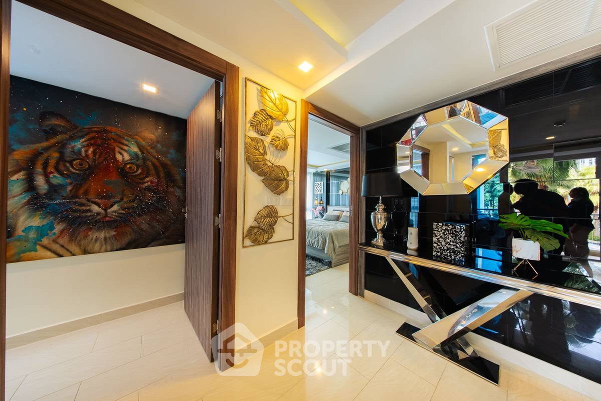 picture 2-BR Condo at Grand Avenue Pattaya close to Pattaya South (ID 2196070) - 2/11