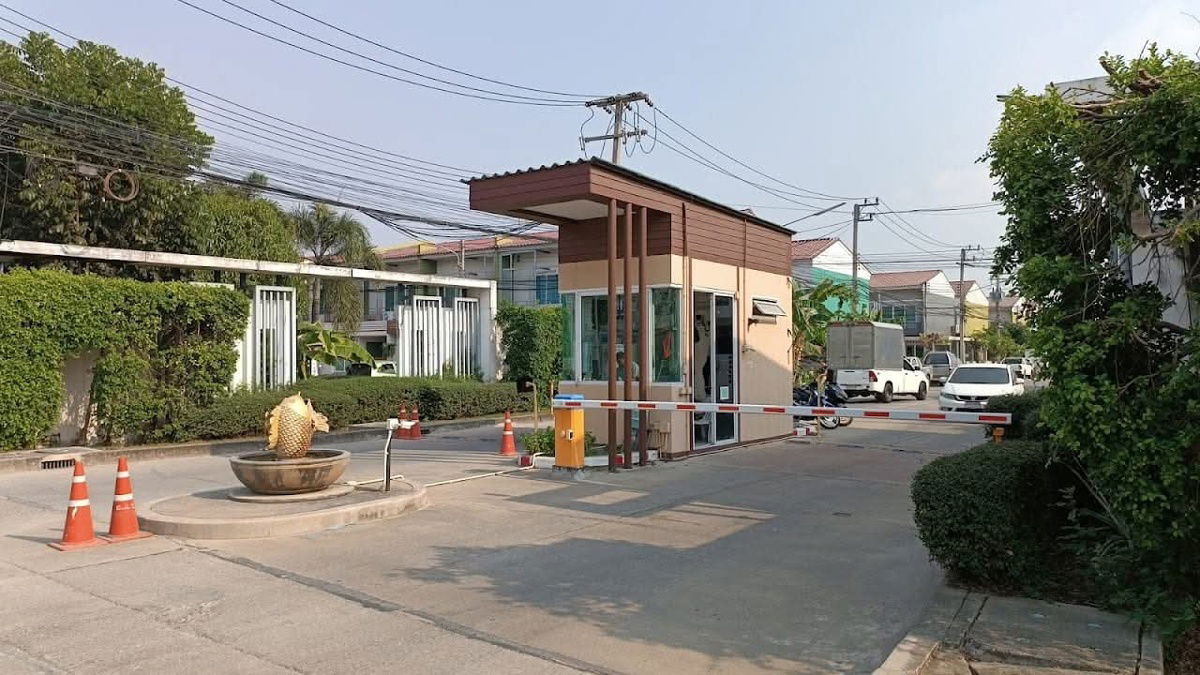 รูป Town Home The Trust Town วงแหวนลำลูกกา - รูปที่ 1/9