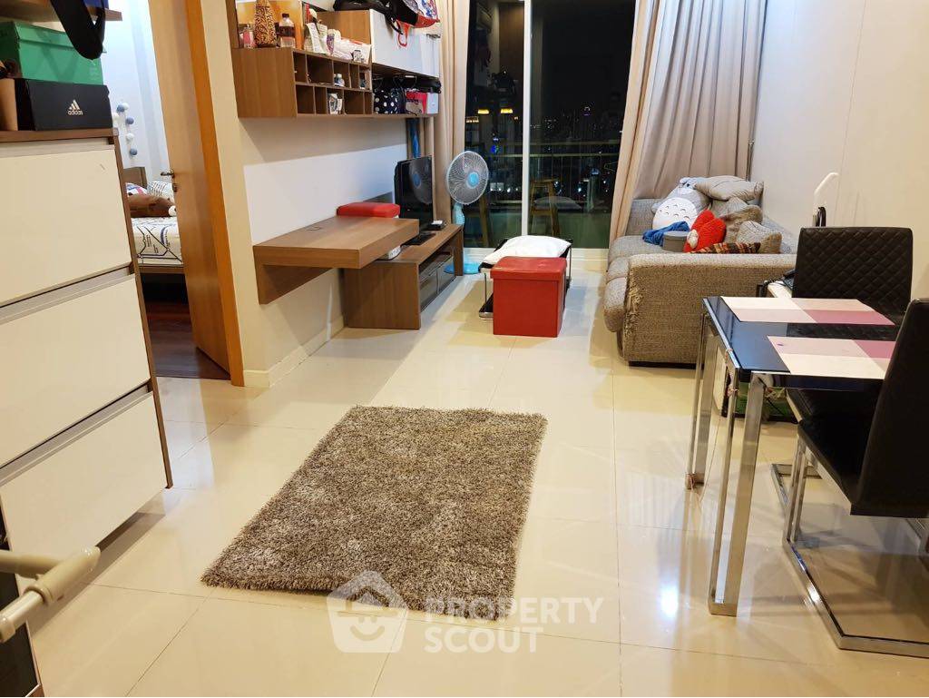 รูป คอนโด 1-ห้องนอน ที่ เซอร์เคิล คอนโดมิเนียม ใกล้ MRT เพชรบุรี (ID 882995) - รูปที่ 1/5