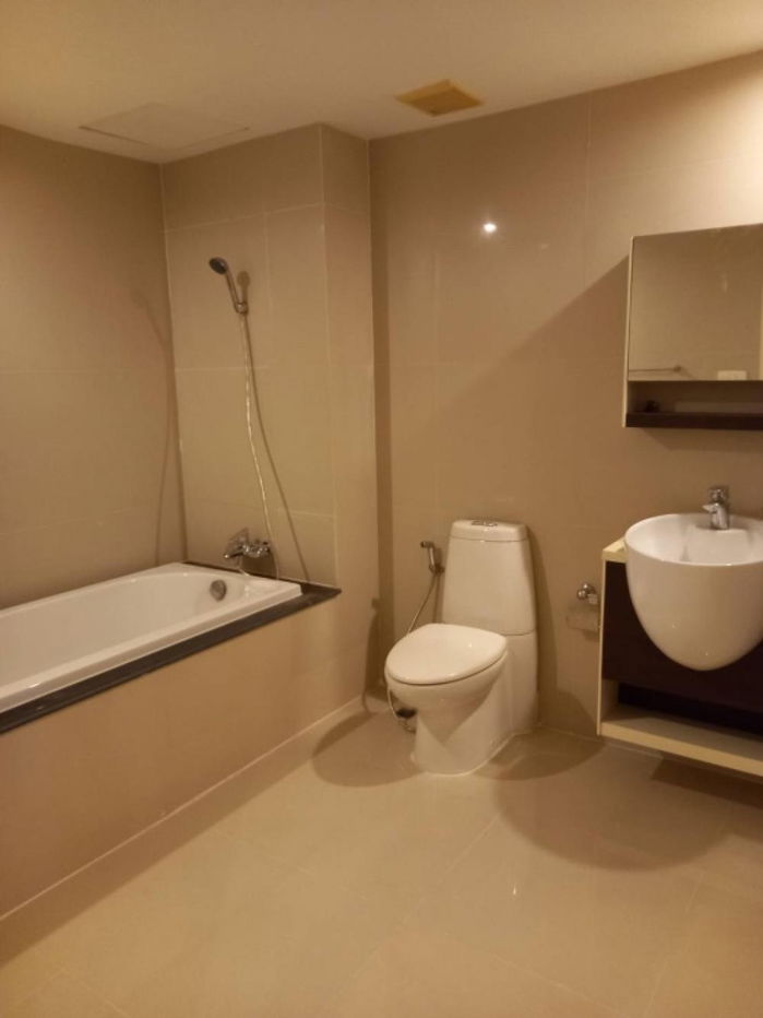 picture Code: KJ9166  for rent Inspire Place ABAC-Rama 9 // Line ID: @kjcondo (with @) // - 7/8