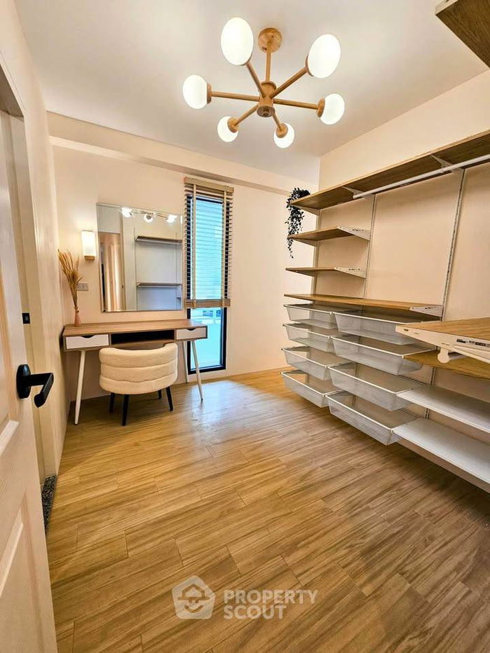 รูป คอนโด 3-ห้องนอน ที่ สราญใจ แมนชั่น คอนโดมิเนียม ใกล้ BTS นานา (ID 2347276) - รูปที่ 11/12