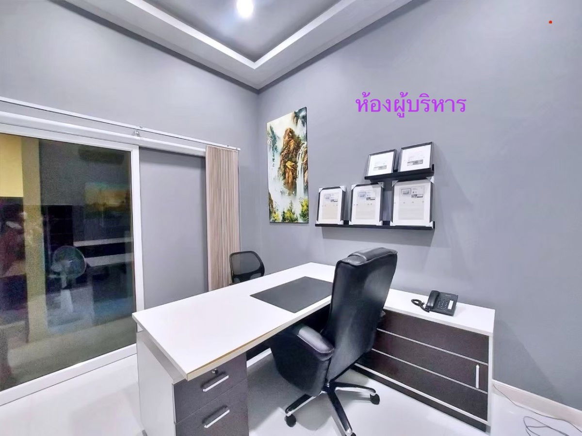 รูป สำนักงานชั้น 1 อาคารสาทรเฮ้าส์  ขนาด 68 ตรม.  เดิน 80 เมตรถึง BTS สุรศักดิ์ ห้องพร้อมอยู่ มีแอร์ครบ และตู้โต๊ะ อุปกรณ์สำนักงาน ครัว  - รูปที่ 7/12