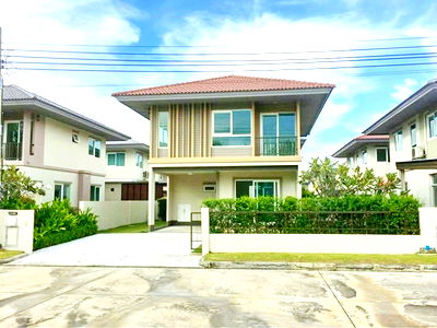 Houses for rent Luang Phaeng Road : ABAC Bangna Mansion 3.7 km. Bang Sao Thong Hospital 2 km. Sansiri 2-storey house, empty, new condition, 50 sq m., 200 sq m., 3 bedrooms