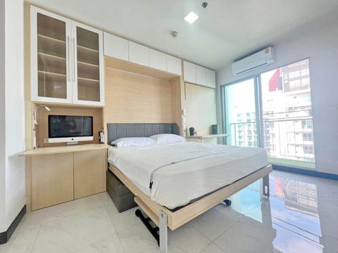 For rent 2 bedroom, 14th Floor The Parkland Srinakarin, mins to MRT Si Lasalle