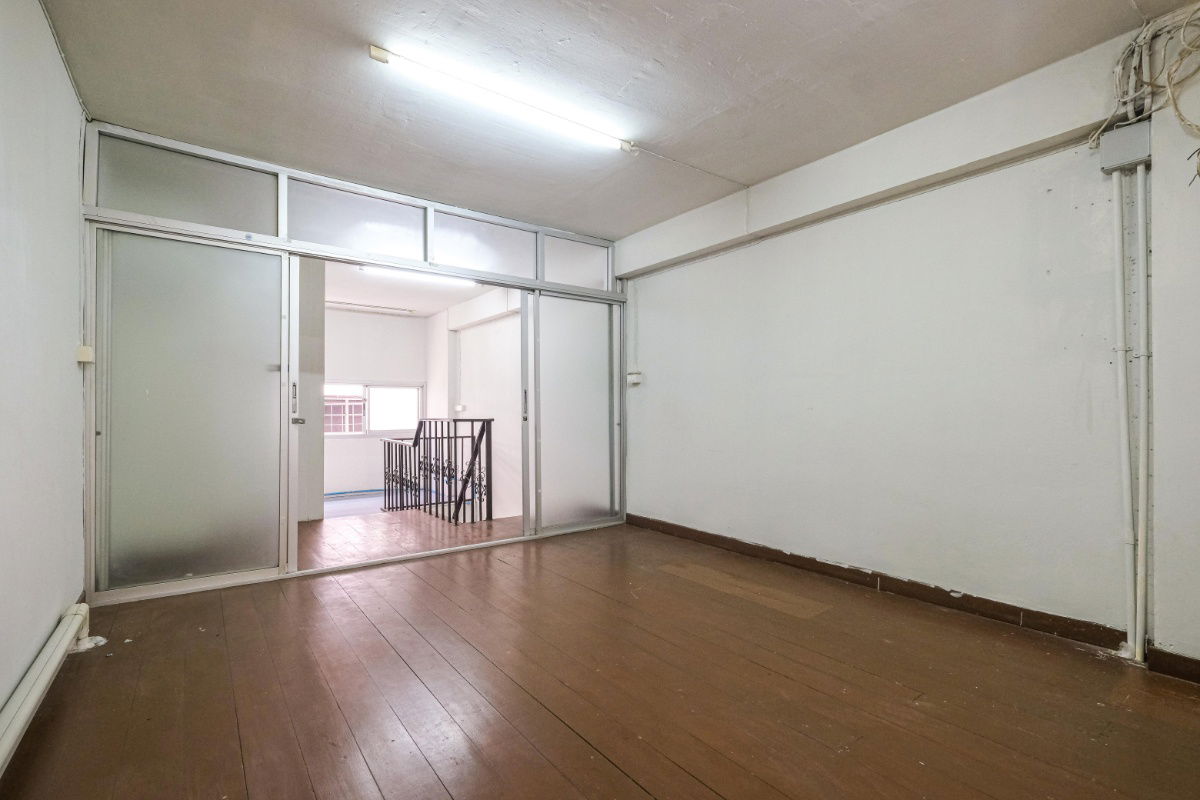 picture 🔥 For Sale with Tenant! Commercial Shop with 5.5% Yield 🔥 Siam Condominium. A 2-story unit on the 1st floor, 60 sq.m., near Central Rama 9 - 7/13