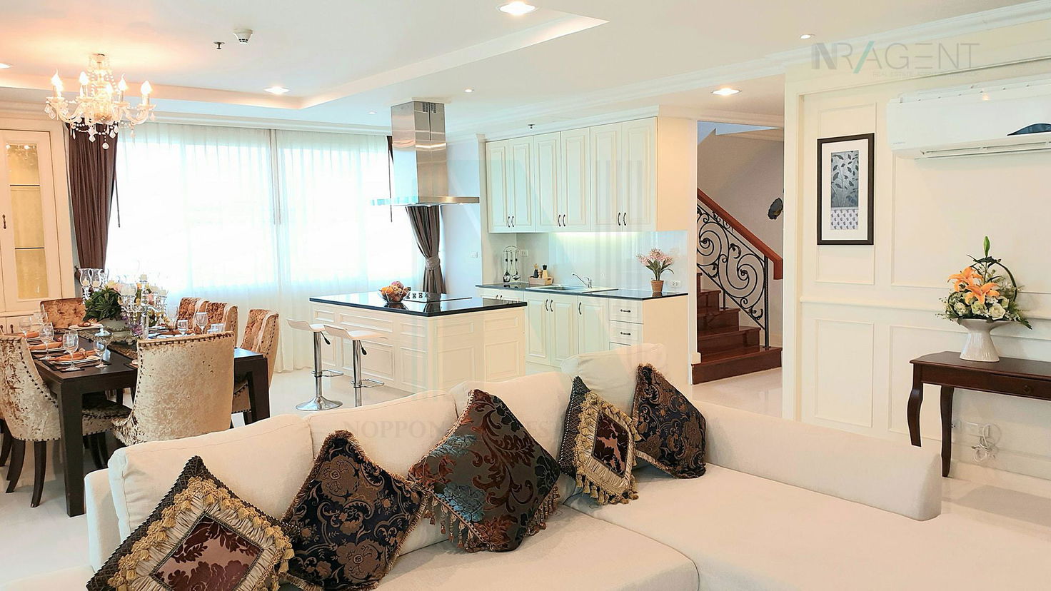 picture For Rent Condo PIYATHIP PLACE Building 1, Floor 24,Duplex 4 bed room, Room size 375.00 sqm - 7/8