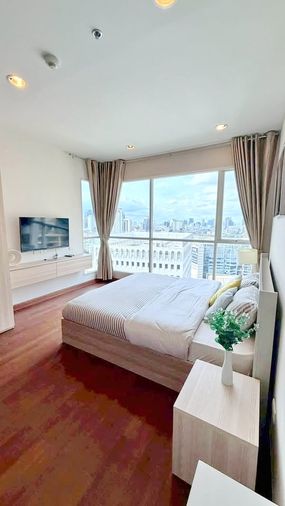 ให้เช่า 1 ห้องนอน ชั้น 18 ดิ แอดเดรส ชิดลม ใกล้ BTS ชิดลม