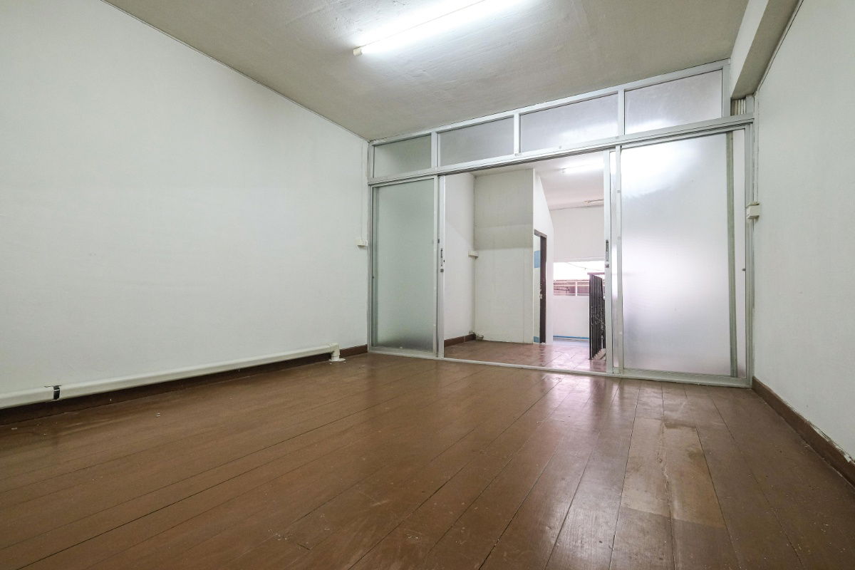 picture 🔥 For Sale with Tenant! Commercial Shop with 5.5% Yield 🔥 Siam Condominium. A 2-story unit on the 1st floor, 60 sq.m., near Central Rama 9 - 6/13