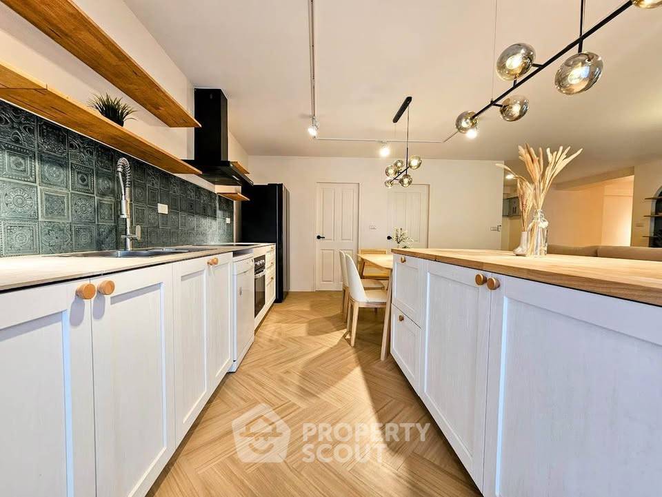 รูป คอนโด 3-ห้องนอน ที่ สราญใจ แมนชั่น คอนโดมิเนียม ใกล้ BTS นานา (ID 2347276) - รูปที่ 4/12