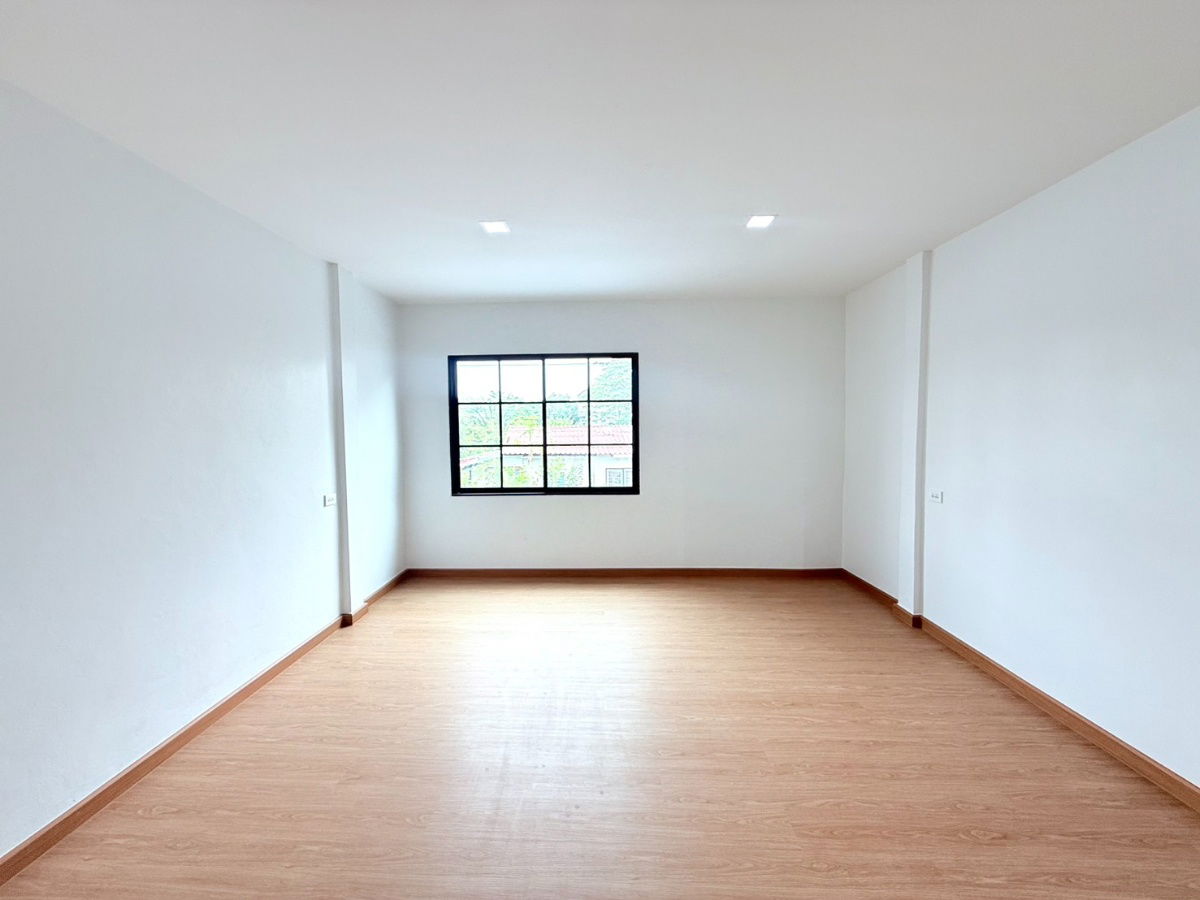 รูป ทาวน์เฮาส์ รามอินทรา21แยก24 รีโนเวทใหม่ ใกล้รถไฟฟ้า ปากซอยรามอินทรา21 ติดสถานีรถไฟฟ้าลาดปลาเค้า  - รูปที่ 19/26