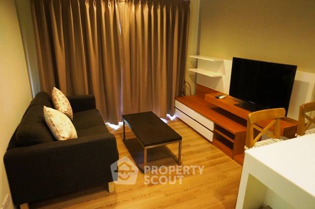 picture 1-BR Condo at The Seed Musee Sukhumvit 26 near BTS Phrom Phong (ID 513229) - 1/3