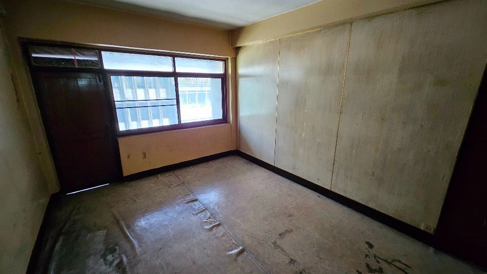 picture Rent a commercial building, Yaowarat Commercial Building, Samphanthawong     Space for rent each floor sepeartely    1st floor   Usage 160 sqm  - 10/13