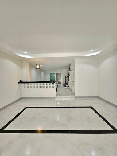 4-bed townhouse for sale, 90 sqm, 22.5 sq wah, เพลินวิภา