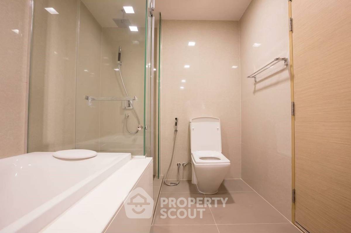 picture 2-BR Condo at LIV @ 49 near BTS Thong Lor (ID 900604) - 9/9