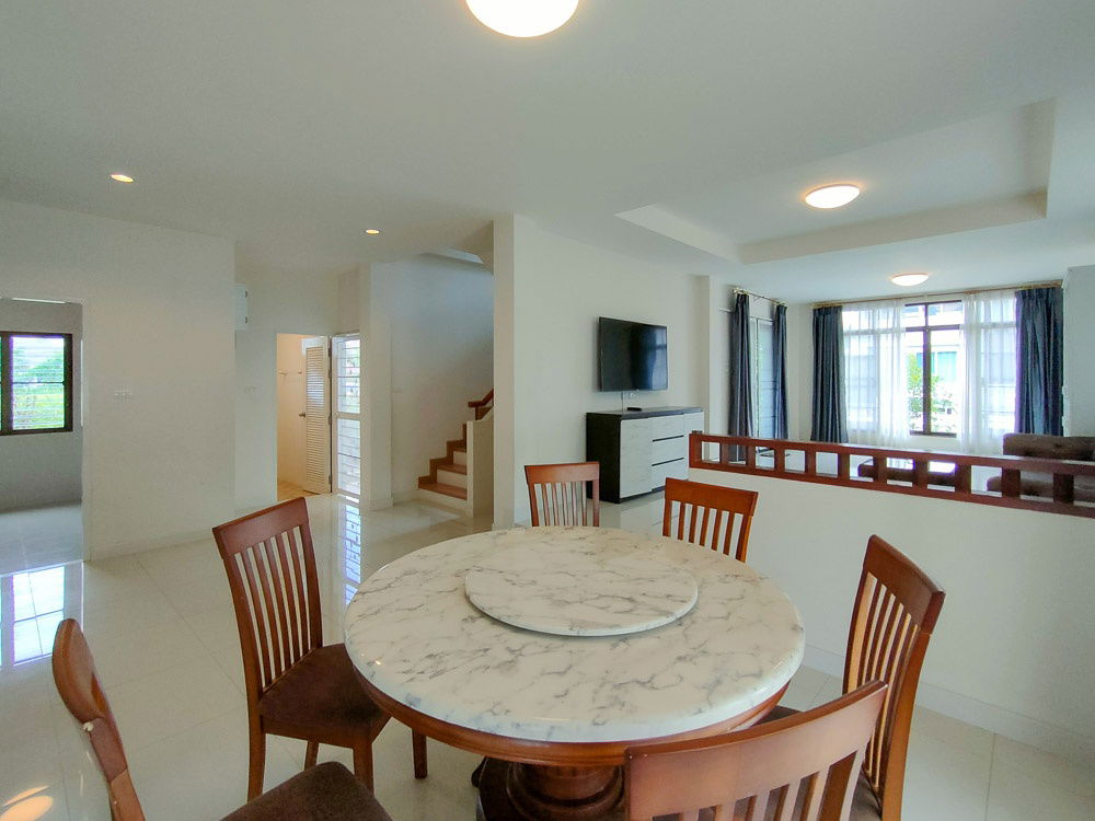 รูป ให้เช่าบ้าน 2 ชั้นพร้อมสนามหญ้าข้างบ้าน  ในโครงการใกล้โรงเรียนนานาชาติลานนา หางดง - รูปที่ 8/21