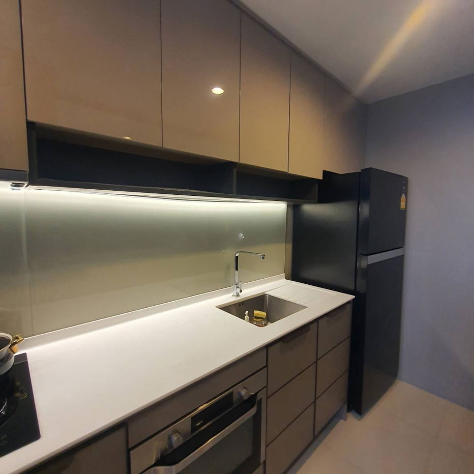 picture Condo for Rent Edge Sukhumvit 23 (CRS01994) - 7/11