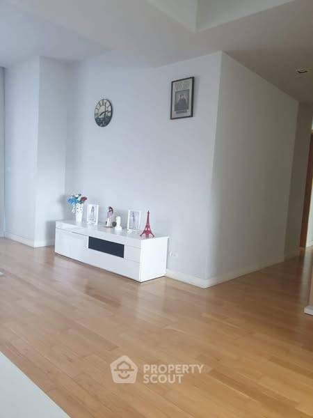 picture 2-BR Condo at Millennium Residence @ Sukhumvit Condominium near BTS Phrom Phong (ID 2327068) - 2/17