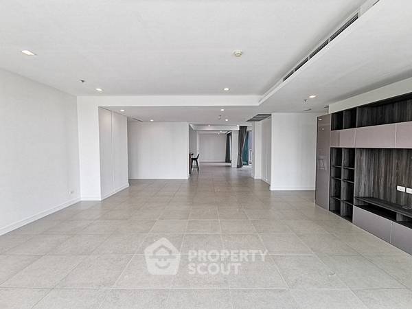 รูป คอนโด 3-ห้องนอน ที่ เดอะ ริเวอร์ คอนโดมิเนียม ใกล้ BTS สะพานตากสิน (ID 2347267) - รูปที่ 3/14