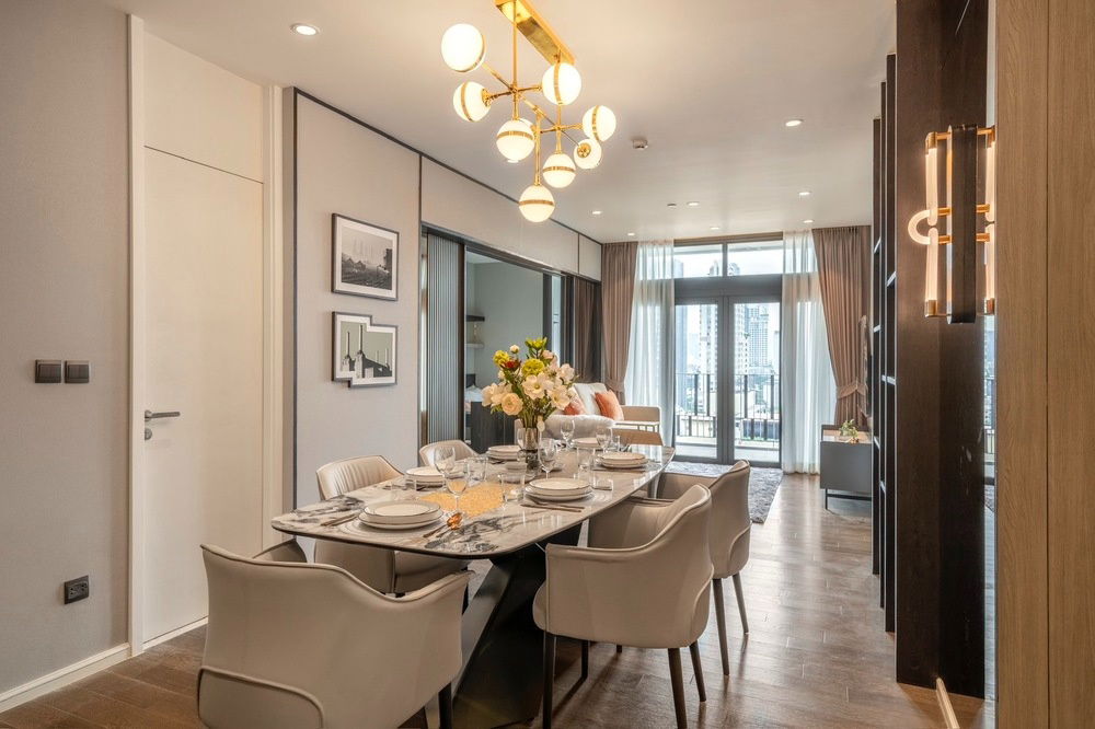 picture Sale with tenant !! high floor 11+, Pet Friendly!! 🔥 Code C20240500324..Muniq Sukhumvit 23, 2 bed, 2 bath, furnished, ready to move in, Special Deal! - 6/14