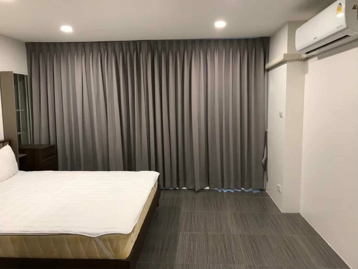 picture Code: KJ9152  for rent ITF Silom Palace // Line ID: @kjcondo (with @) // - 2/16