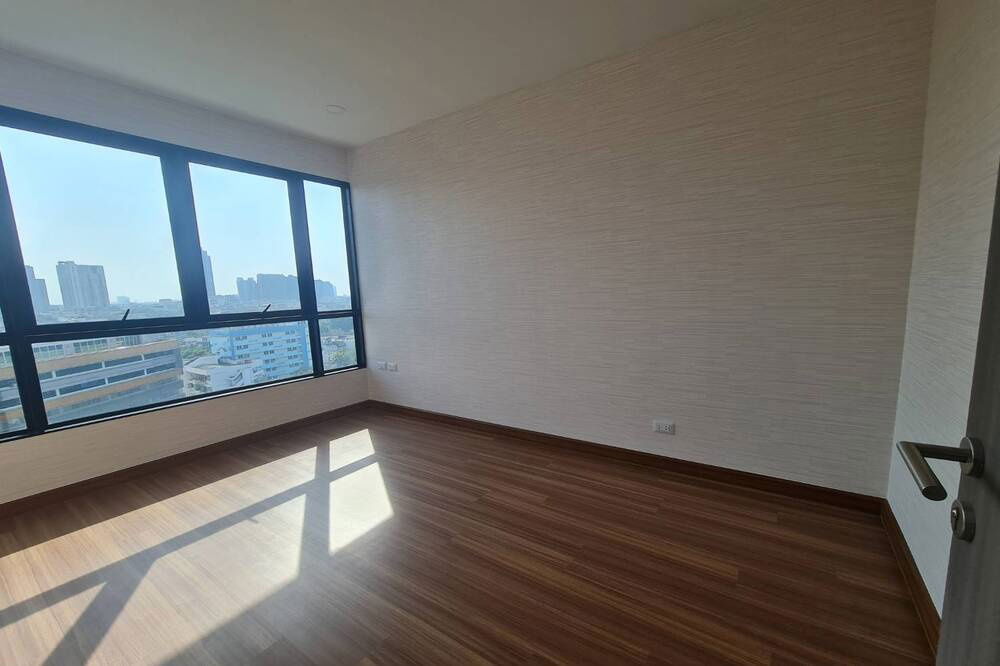 picture 🔥 For Sale !! high floor, rare item!! 🔥 Code C20230211669......Supalai Premier Charoen Nakhon, 2 bed , 2 bath, Partly Furnished, Special Deal!!📣📣 - 7/15