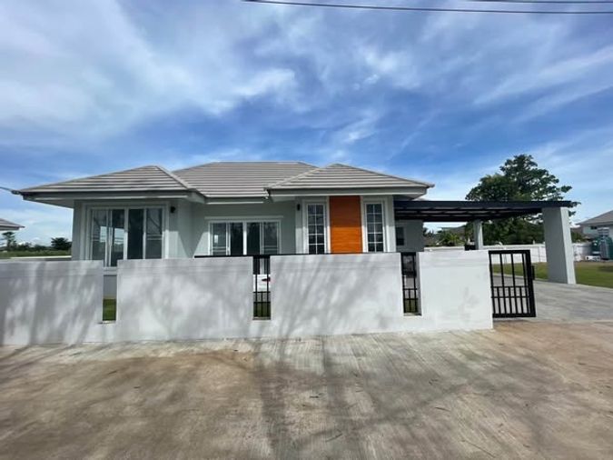 ขายบ้านเดี่ยวชั้นเดียว 3 ห้องนอน 2 ห้องน้ำ 1 ห้องครัว 1 ที่จอดรถ