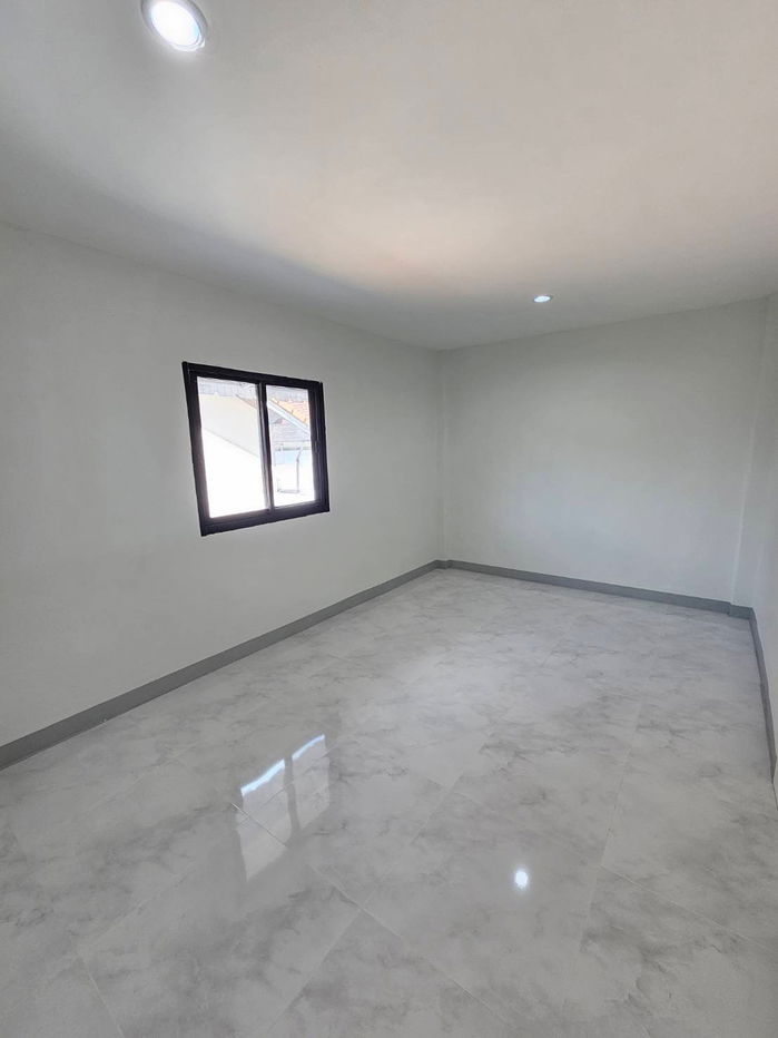 รูป ทาวน์โฮม 3 ชั้น หมู่บ้านเพลินวิภา ใกล้เลียบด่วนเอกมัย-รามอินทรา รถไฟฟ้าสีชมพู ถนนนวลจันทร์ , ถนนรามอินทรา40 ใกล้โรงพยาบาล โรงเรียน - รูปที่ 14/21