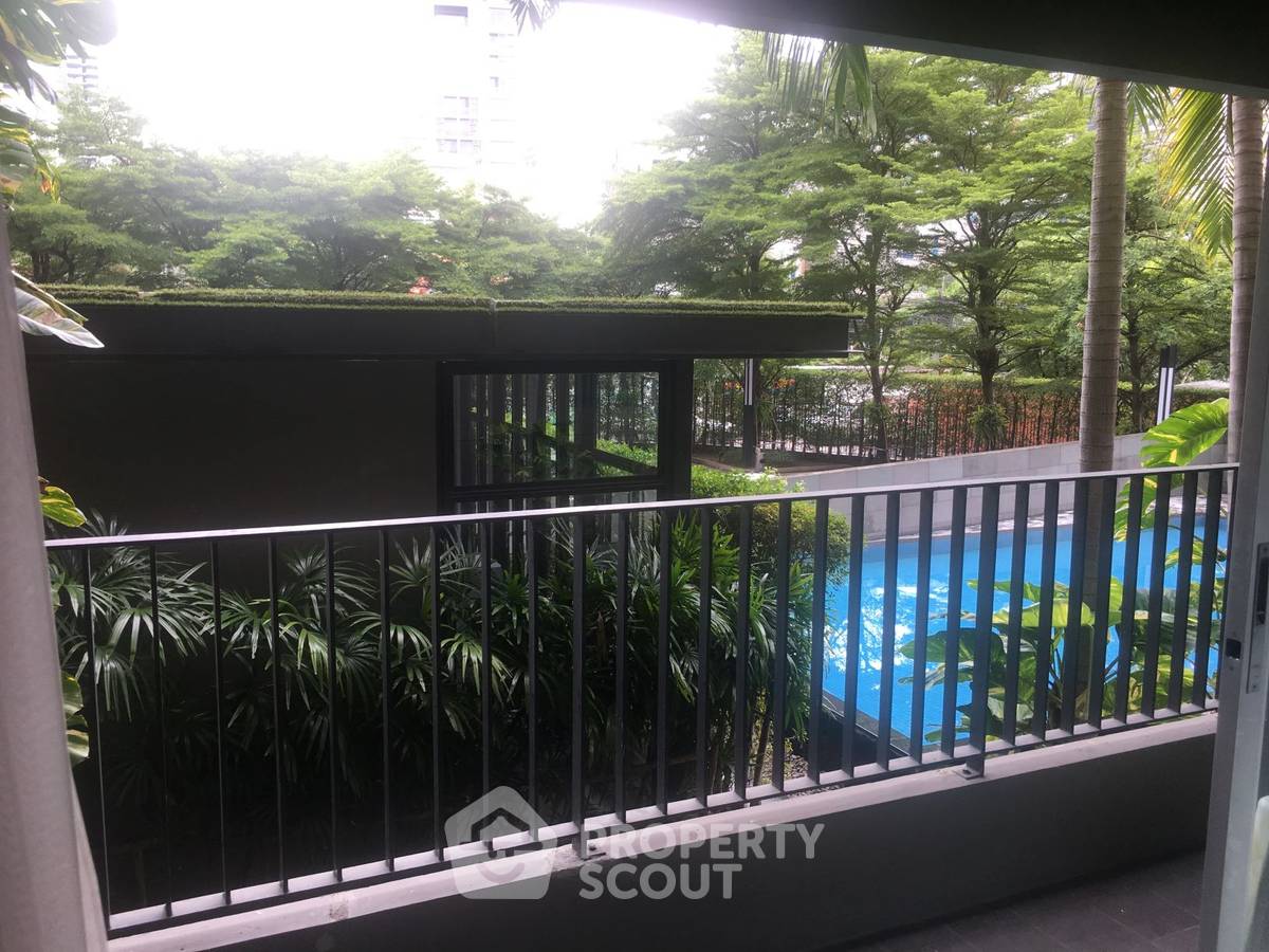 picture 1-BR Condo at The Seed Musee Sukhumvit 26 near BTS Phrom Phong (ID 513234) - 5/9