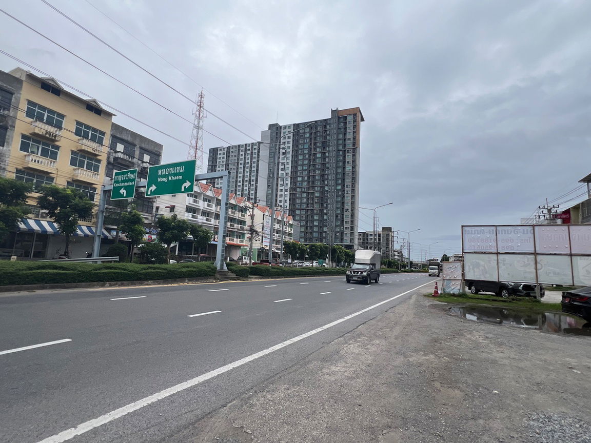 picture For Sale: Prime Land Plot 57 sq.wah (228 sq.m.) on Phutthamonthon Sai 2 Road (Petchkasem Side) | Only 250 m from Petchkasem Road  - 7/10