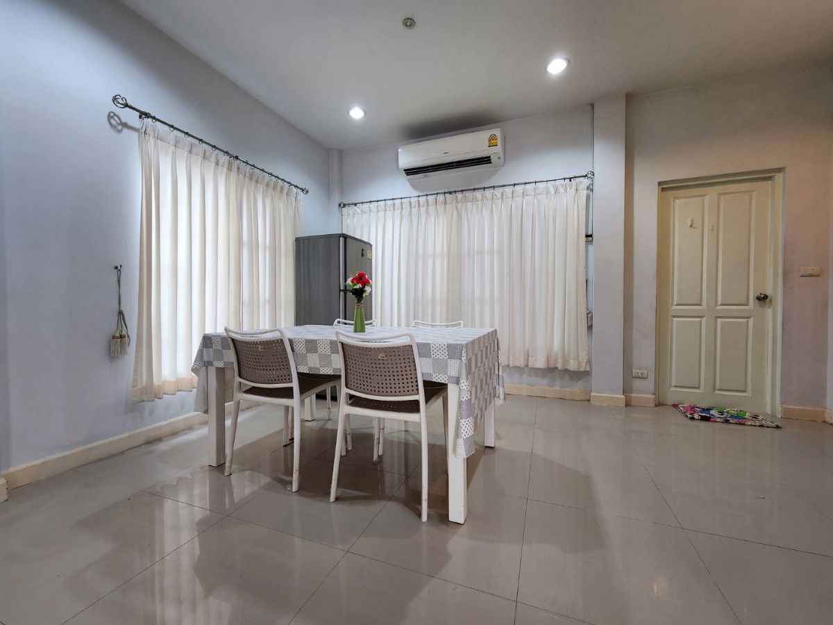รูป ให้เช่าบ้านเดี่ยว 2 ชั้น THE CENTRO Sukhumvit 113( เดอะ เซนโทร สุขุมวิท 113) พืื้นที่ 36 ตร.ว. พื้นที่ใช้สอยขนาด 135 ตรม 3 ห้องนอน 2 ห้องน้ำ - รูปที่ 10/19