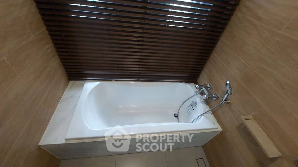 picture 2-BR Condo at Taka Haus Ekamai 12 near BTS Ekkamai (ID 2349243) - 22/48