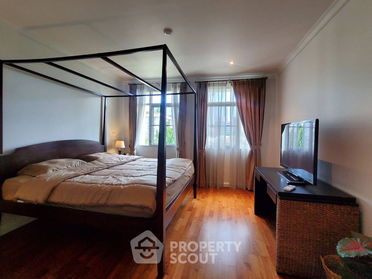 picture 3-BR Condo at The Cadogan Private Residence near BTS Phrom Phong (ID 407915) - 10/16